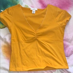 cute yellow/gold v-neck tee
